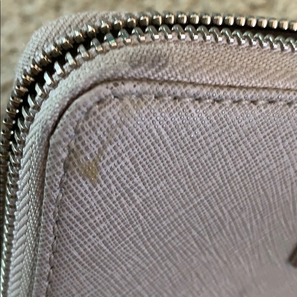 Michael Kors wristlet - Picture 5 of 9